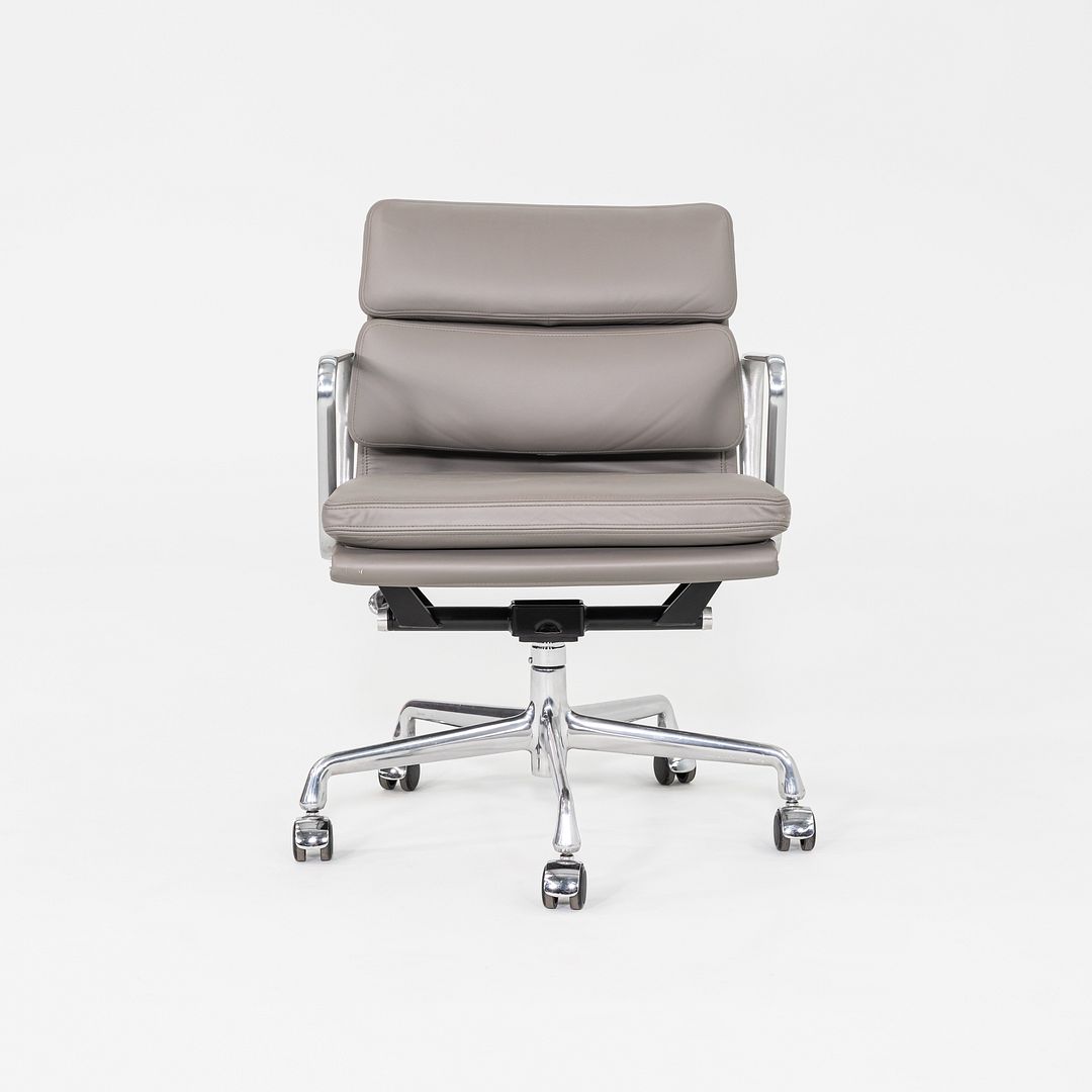 2013 Herman Miller Eames Soft Pad Management Desk Chair Grey Leather 11x Avail