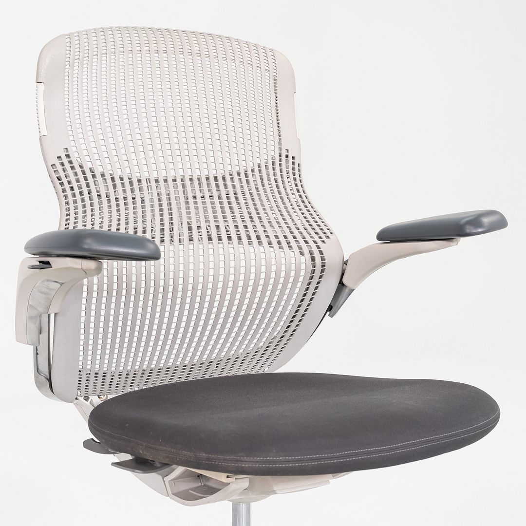 2013 Formway Design Studio for Knoll Generation Desk Chair in Grey 3x Available