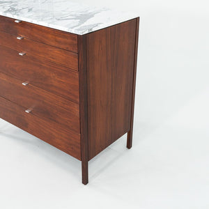 1960s Florence Knoll Walnut 5-Drawer Dresser with Marble Top, Model 326 2