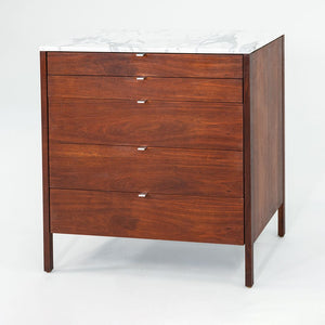 1960s Florence Knoll Walnut 5-Drawer Dresser with Marble Top, Model 326 2
