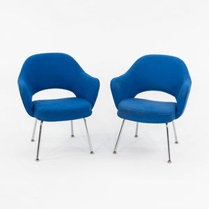 1980s Pair of Eero Saarinen for Knoll Executive Dining Arm Chairs in Blue Fabric