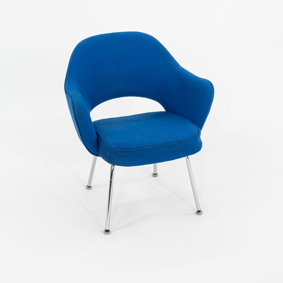 1980s Pair of Eero Saarinen for Knoll Executive Dining Arm Chairs in Blue Fabric