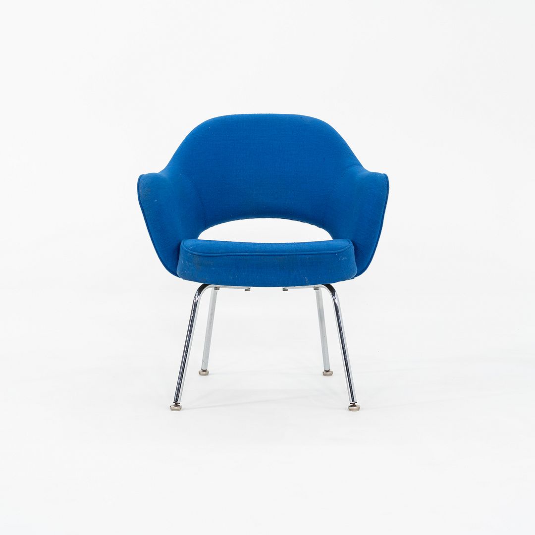 1980s Pair of Eero Saarinen for Knoll Executive Dining Arm Chairs in Blue Fabric