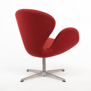2001 Swan Chair, Model 3320 by Arne Jacobsen for Fritz Hansen in Red Boucle