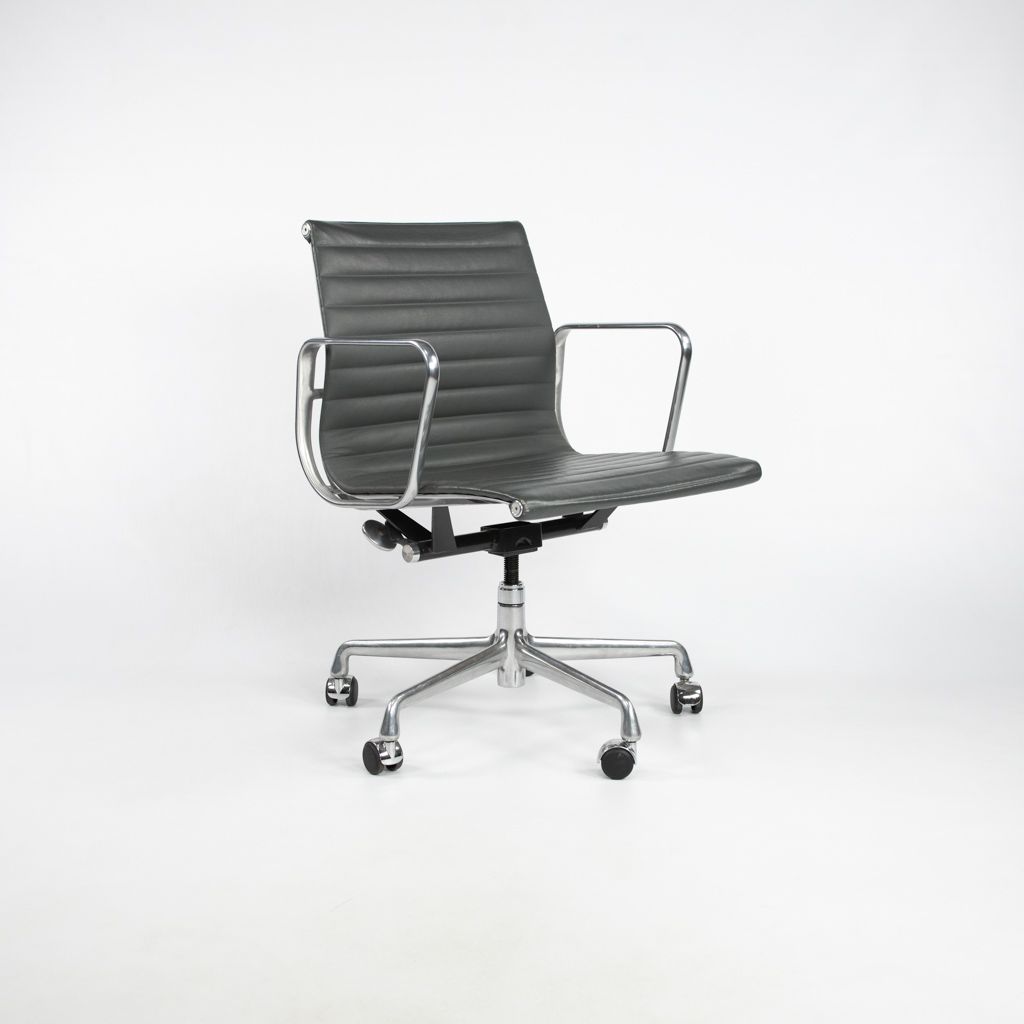2007 Herman Miller Eames Aluminum Group Management Desk Chair Grey 2x Available