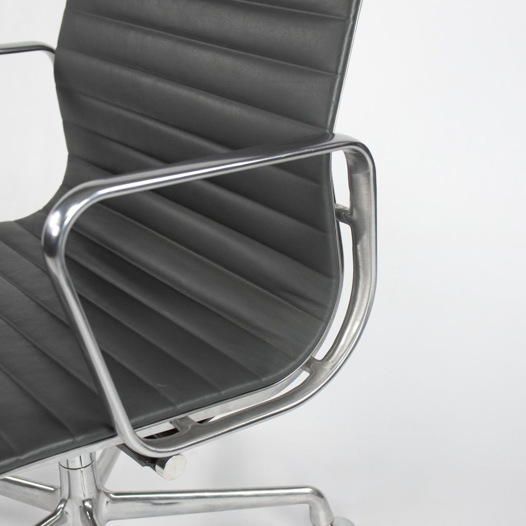 2007 Herman Miller Eames Aluminum Group Management Desk Chair Grey 2x Available