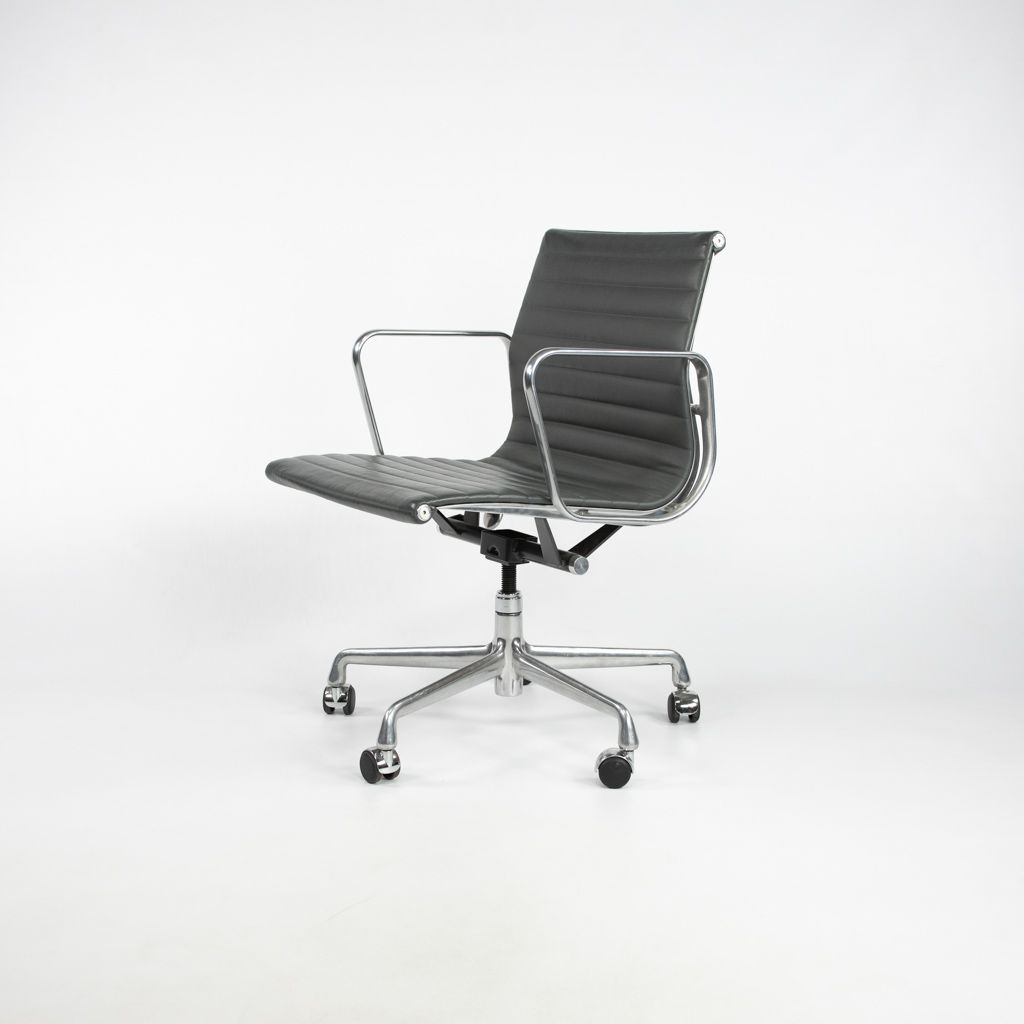 2007 Herman Miller Eames Aluminum Group Management Desk Chair Grey 2x Available