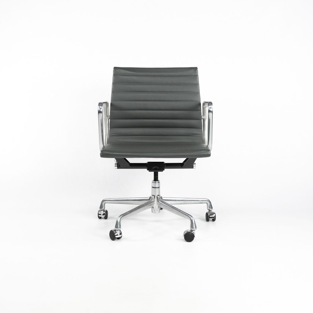 2007 Herman Miller Eames Aluminum Group Management Desk Chair Grey 2x Available