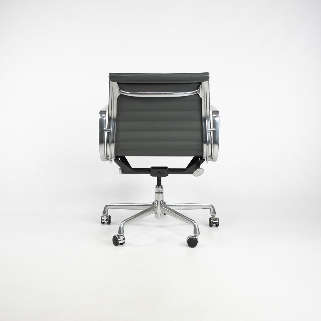 2007 Herman Miller Eames Aluminum Group Management Desk Chair Grey 2x Available