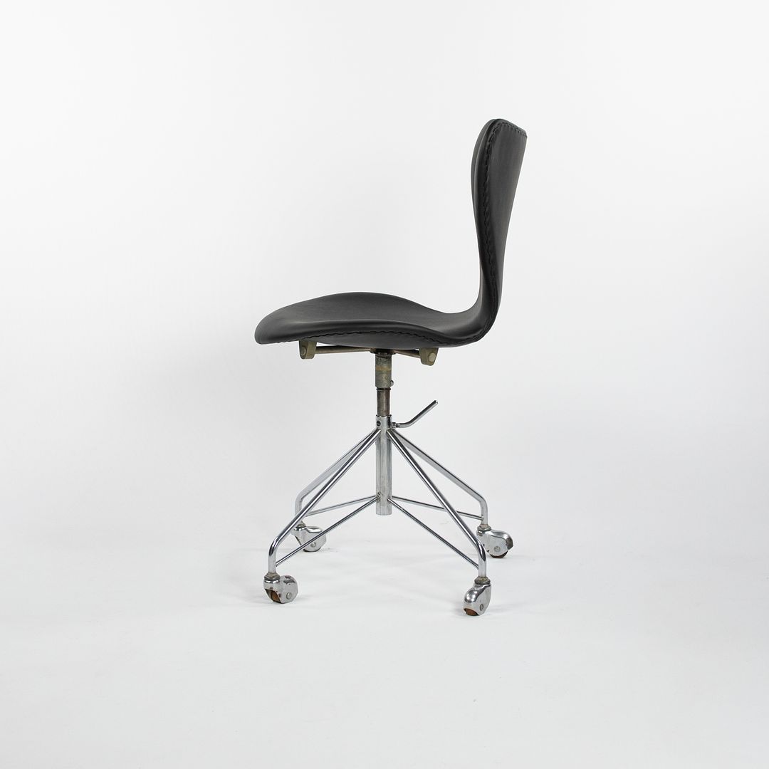 Sold 1966 Series 7 Desk Chair, Model 3117 by Arne Jacobsen for Fritz Hansen in Black Leather