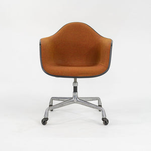 1970s Herman Miller Eames EC434 Upholstered Arm Shell Chair in Brown/Orange