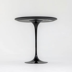 2022 Knoll Saarinen Tulip Pedestal Round Side Table with 20" Black Laminate Top