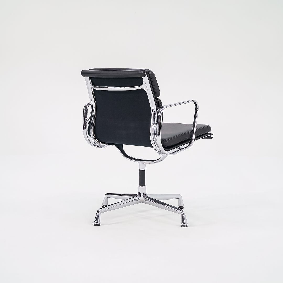 2000 Soft Pad Management Chair, EA208 by Charles and Ray Eames for Vitra in Black Leather 1x Available