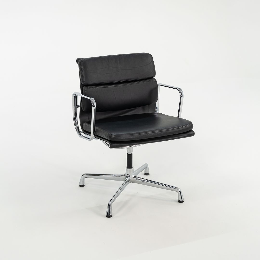 2000 Soft Pad Management Chair, EA208 by Charles and Ray Eames for Vitra in Black Leather 1x Available