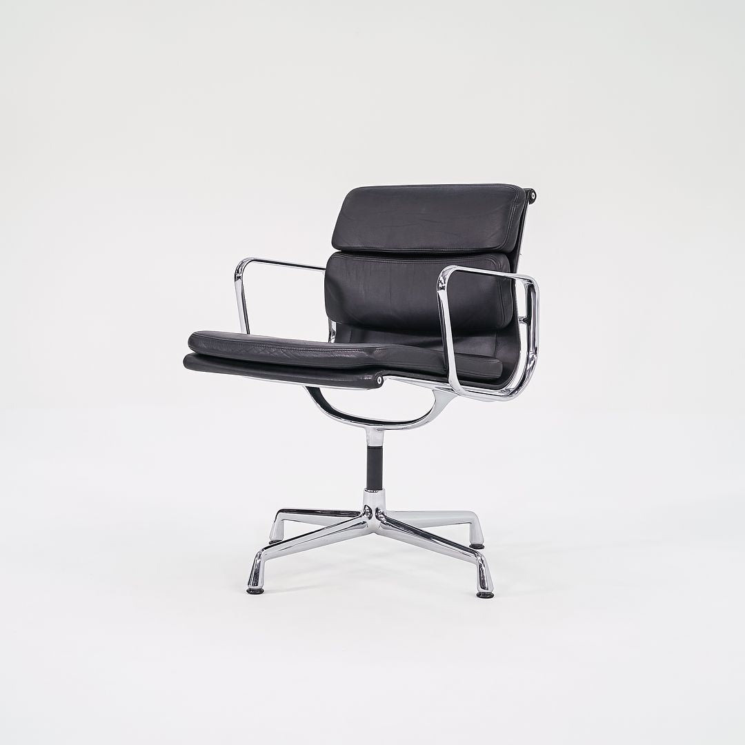 2000 Soft Pad Management Chair, EA208 by Charles and Ray Eames for Vitra in Black Leather 1x Available