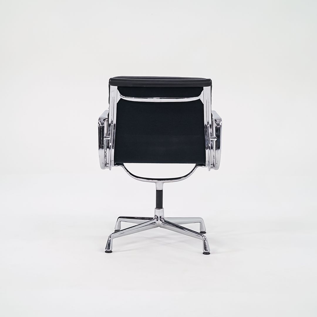 2000 Soft Pad Management Chair, EA208 by Charles and Ray Eames for Vitra in Black Leather 1x Available