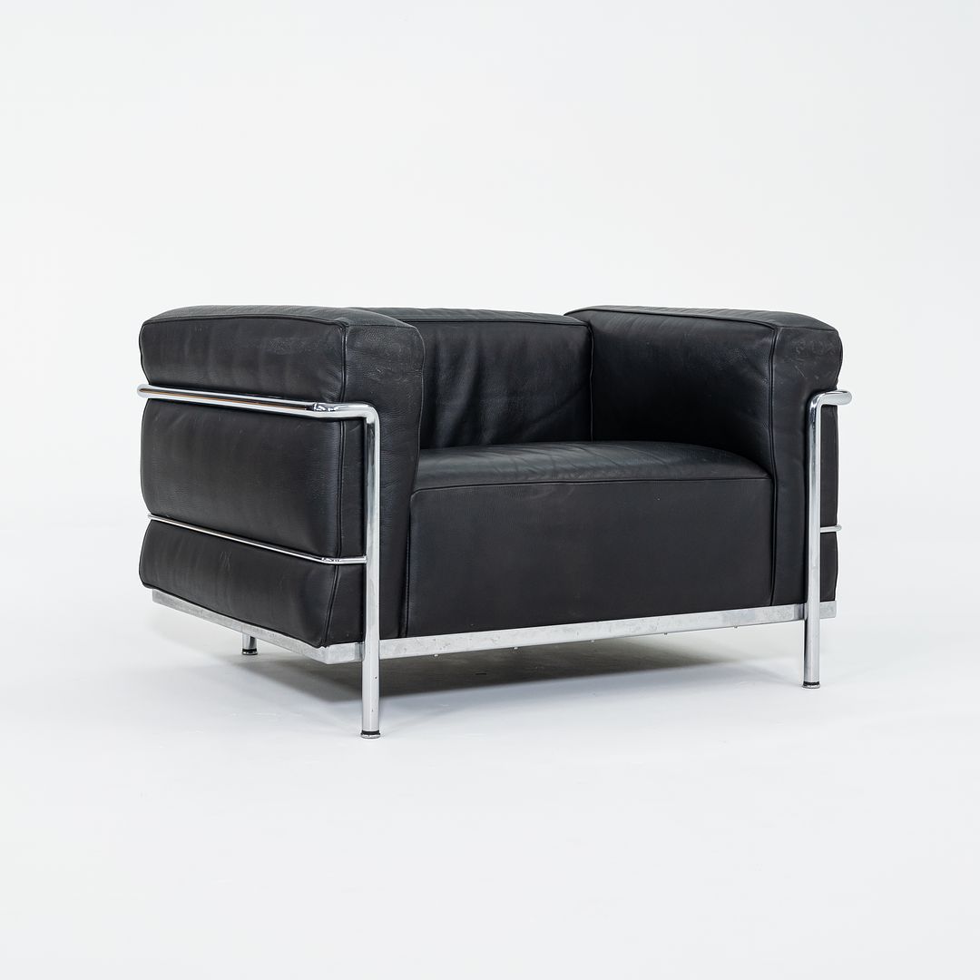 2006 LC3 Fauteuil Grand Confort Lounge Chair, Grand Modele by Le Corbusier, Pierre Jeanneret, Charlotte Perriand for Cassina in Chrome and Black Leather 1x Available