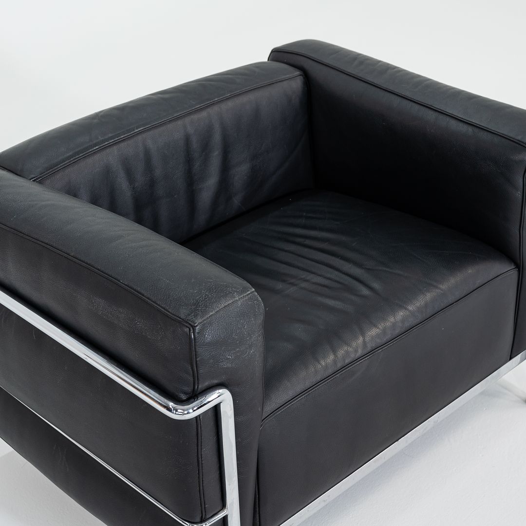 2006 LC3 Fauteuil Grand Confort Lounge Chair, Grand Modele by Le Corbusier, Pierre Jeanneret, Charlotte Perriand for Cassina in Chrome and Black Leather 1x Available