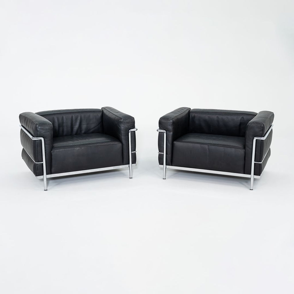 2006 LC3 Fauteuil Grand Confort Lounge Chair, Grand Modele by Le Corbusier, Pierre Jeanneret, Charlotte Perriand for Cassina in Chrome and Black Leather 1x Available