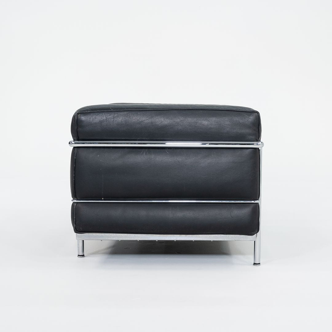 2006 LC3 Fauteuil Grand Confort Lounge Chair, Grand Modele by Le Corbusier, Pierre Jeanneret, Charlotte Perriand for Cassina in Chrome and Black Leather 1x Available
