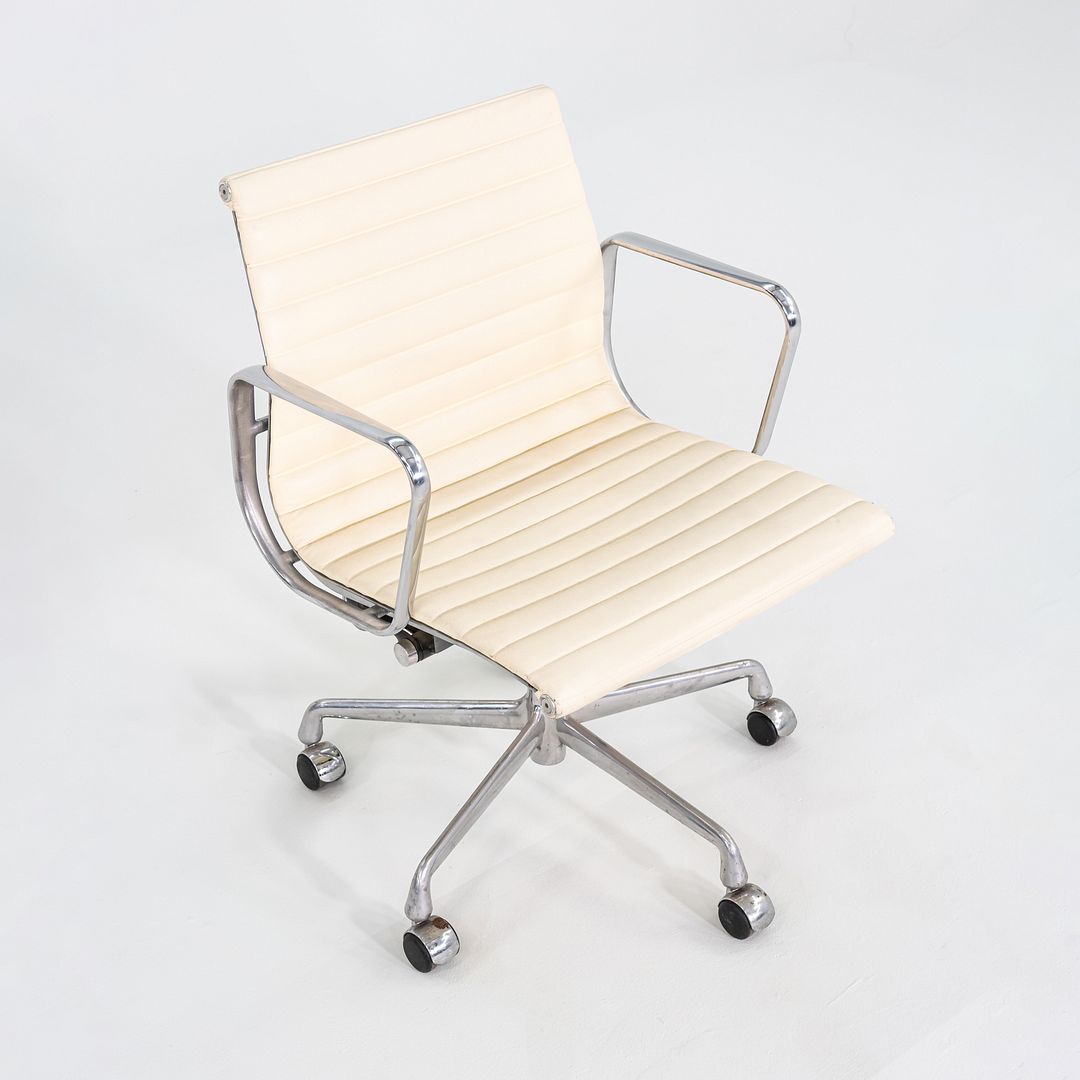 2007 Herman Miller Eames Aluminum Group Management Desk Chair in Ivory Leather 8x Available