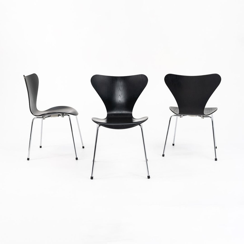 SOLD 1998 Series 7 Chair, Model 3107 by Arne Jacobsen for Fritz Hansen in Ebonized Ash 7x Available