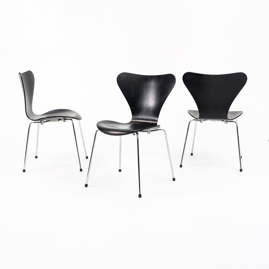 SOLD 1998 Series 7 Chair, Model 3107 by Arne Jacobsen for Fritz Hansen in Ebonized Ash 7x Available