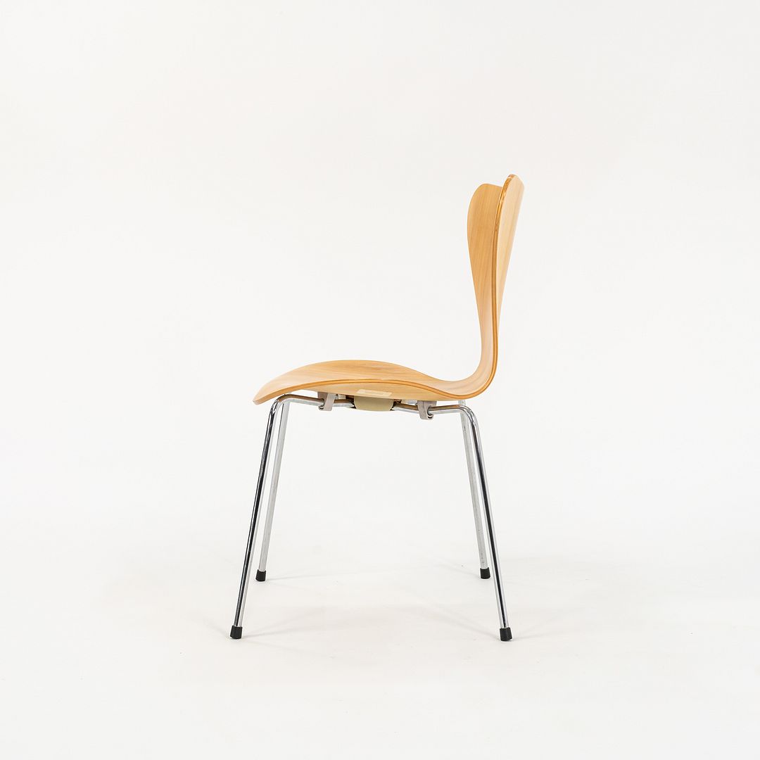 1998 Fritz Hansen Series 7 Side Chair, Model 3107 by Arne Jacobsen for Fritz Hansen in Beech, Sets Available