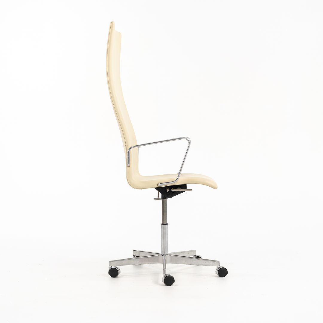 2008 Oxford Chair Model 3272 by Arne Jacobsen for Fritz Hansen in Ivory Leather 10x Available