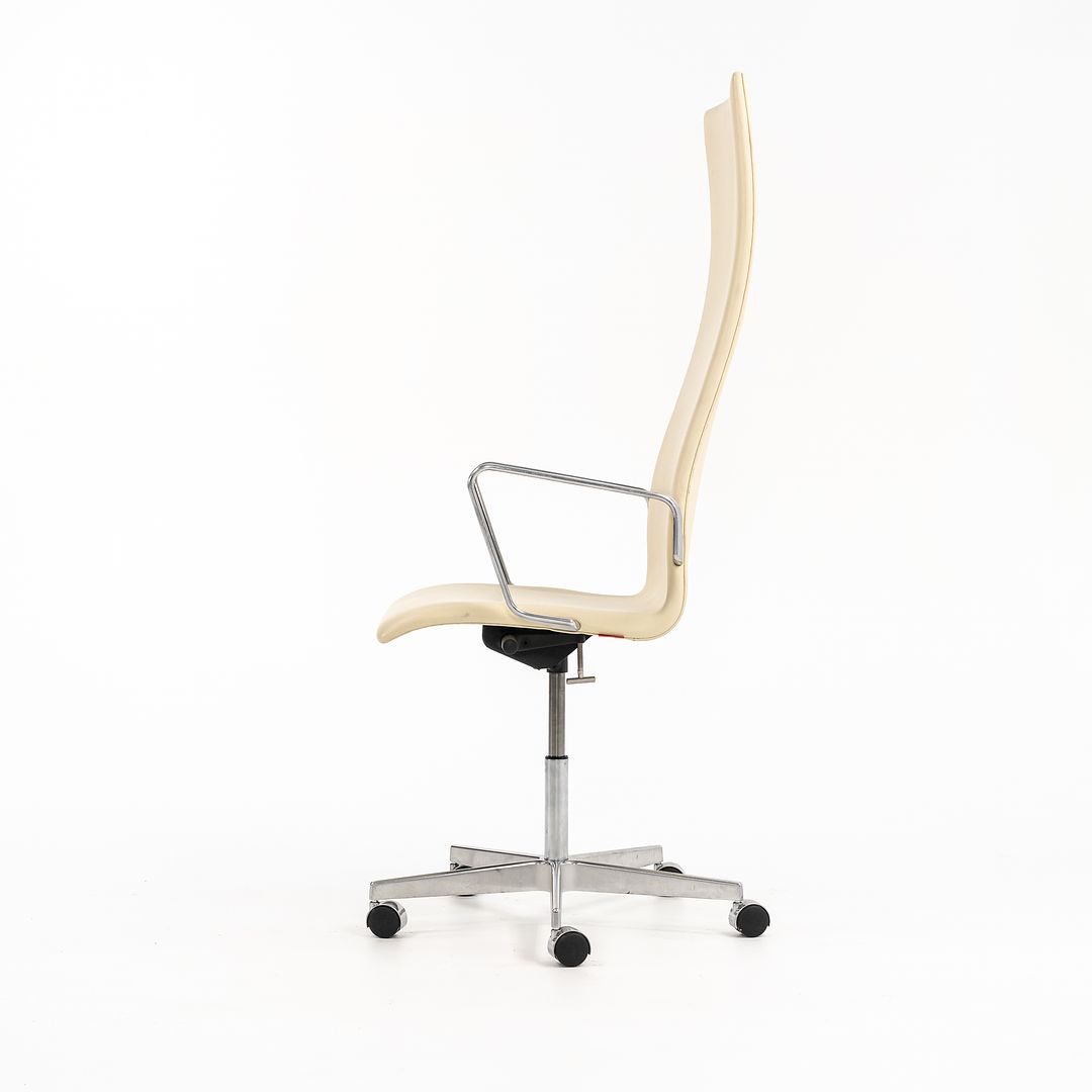 2008 Oxford Chair Model 3272 by Arne Jacobsen for Fritz Hansen in Ivory Leather 10x Available