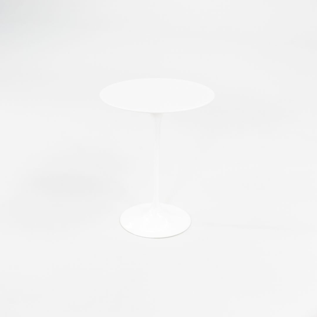SOLD 2020 Single Pedestal Side Table, Model 160 MC by Eero Saarinen for Knoll Aluminum, Marble, Powder coat