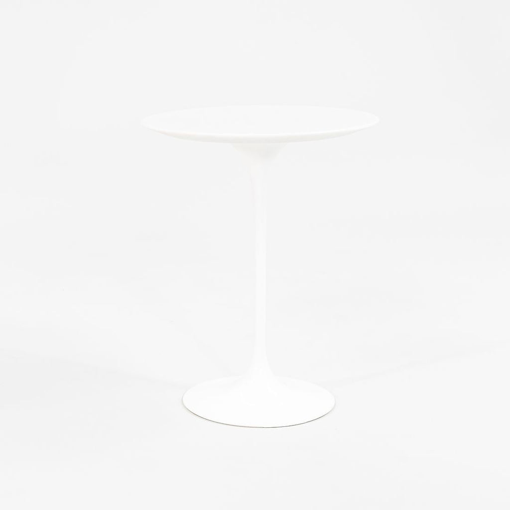 2020 Single Pedestal Side Table, Model 160 MC by Eero Saarinen for Knoll Aluminum, Marble, Powder coat