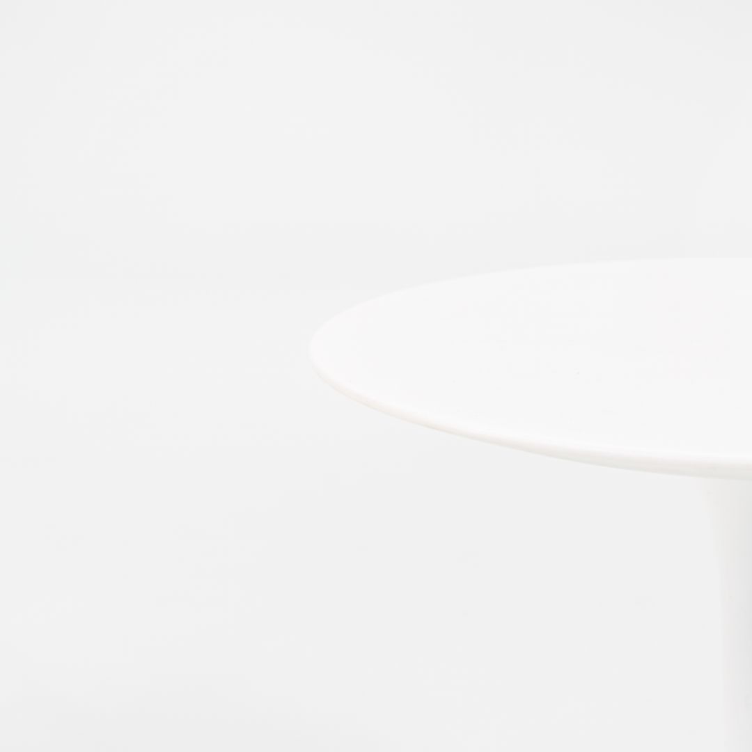 SOLD 2020 Single Pedestal Side Table, Model 160 MC by Eero Saarinen for Knoll Aluminum, Marble, Powder coat