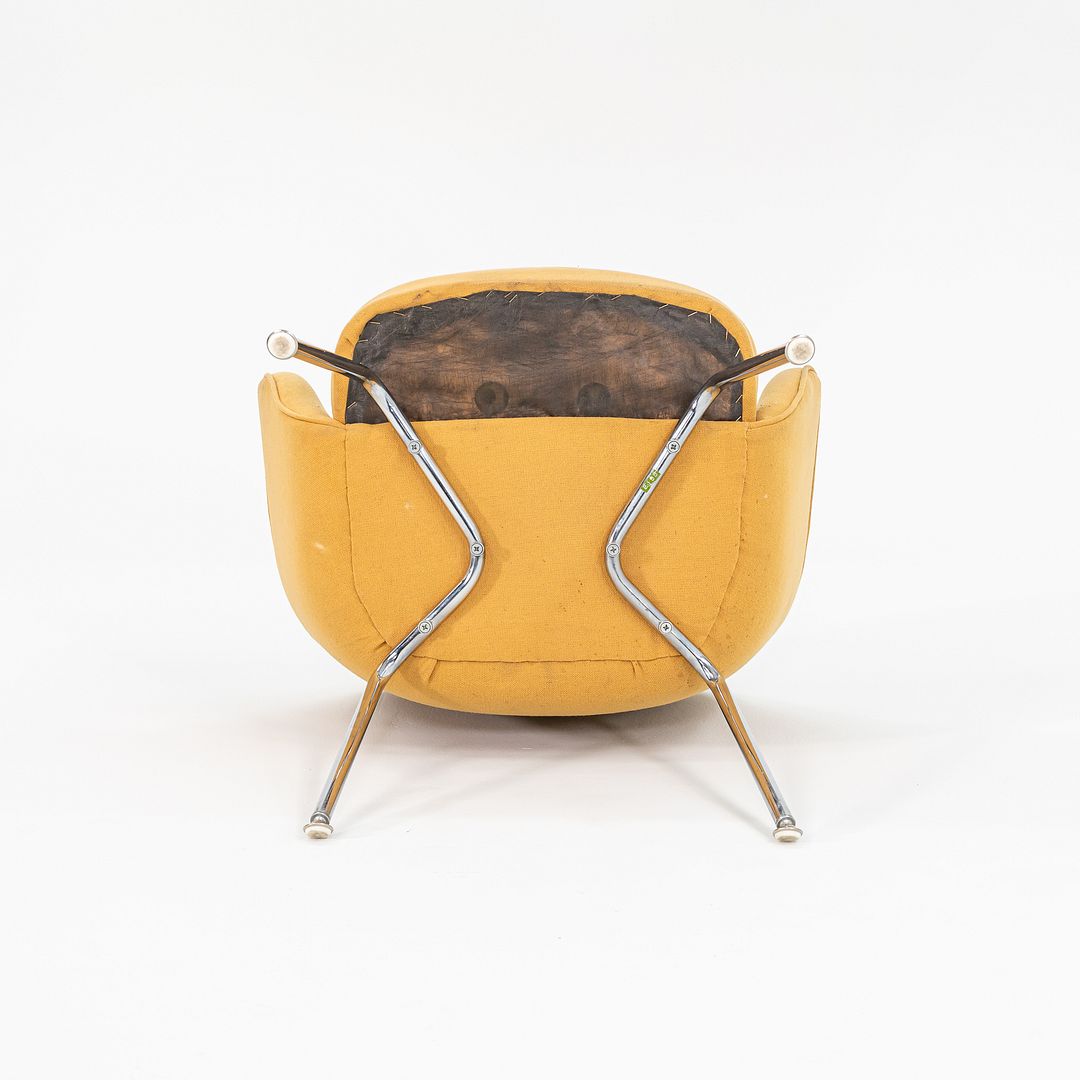 1960s Pair of Executive Armchairs, Model 68 UPC by Eero Saarinen for Knoll in Yellow Fabric