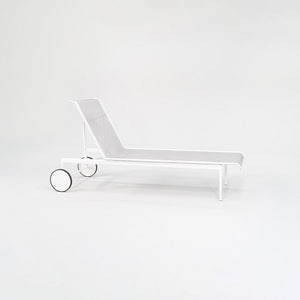 SOLD 2021 1966 Collection Adjustable Chaise Lounge, Model 1966-42 by Richard Schultz for Knoll in White with Silver Mesh