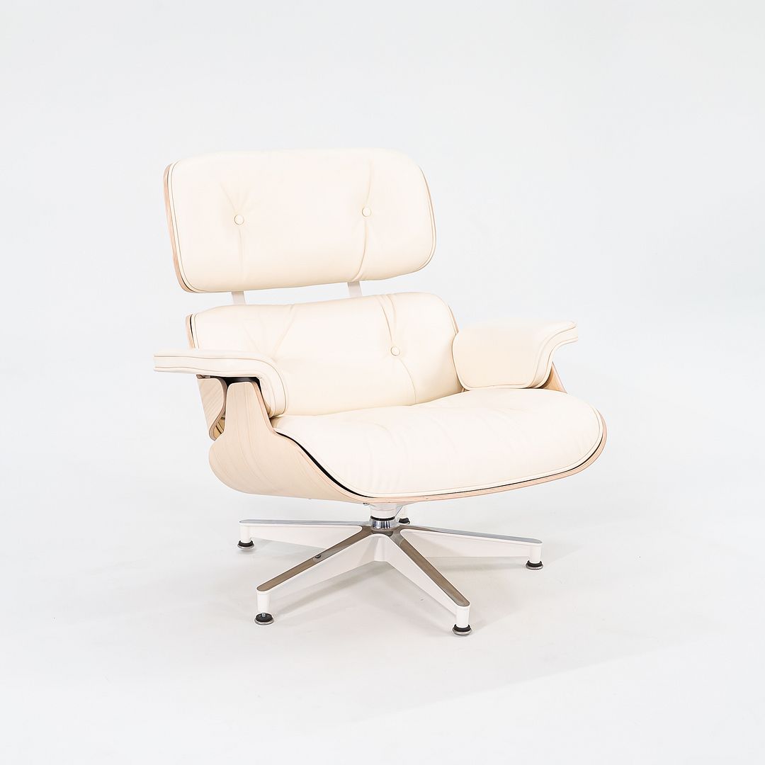 2023 670 / 671 Eames Lounge Chair and Ottoman by Charles and Ray Eames for Herman Miller in Ivory Leather and Ash