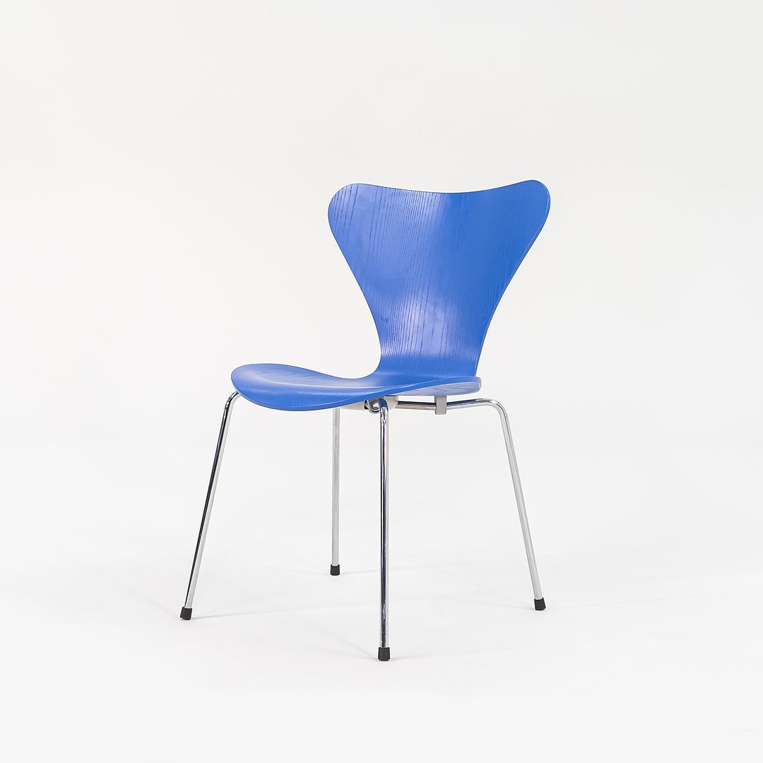 1996 Series 7 Dining Chair, Model 3107 by Arne Jacobsen for Fritz Hansen in Blue Painted Beech Wood Sets Available