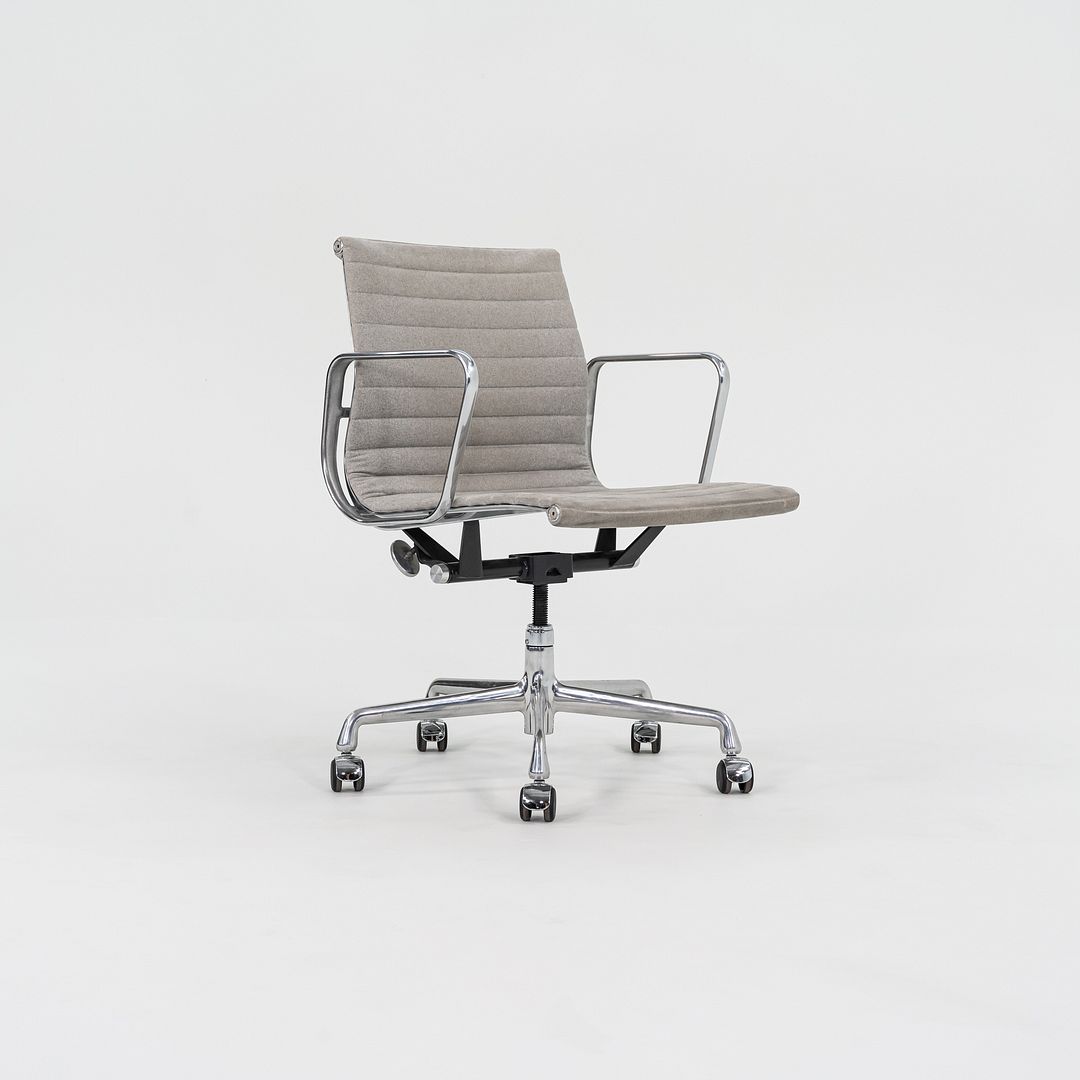 2008 Herman Miller Eames Aluminum Management Desk Chair in Grey 2x Available