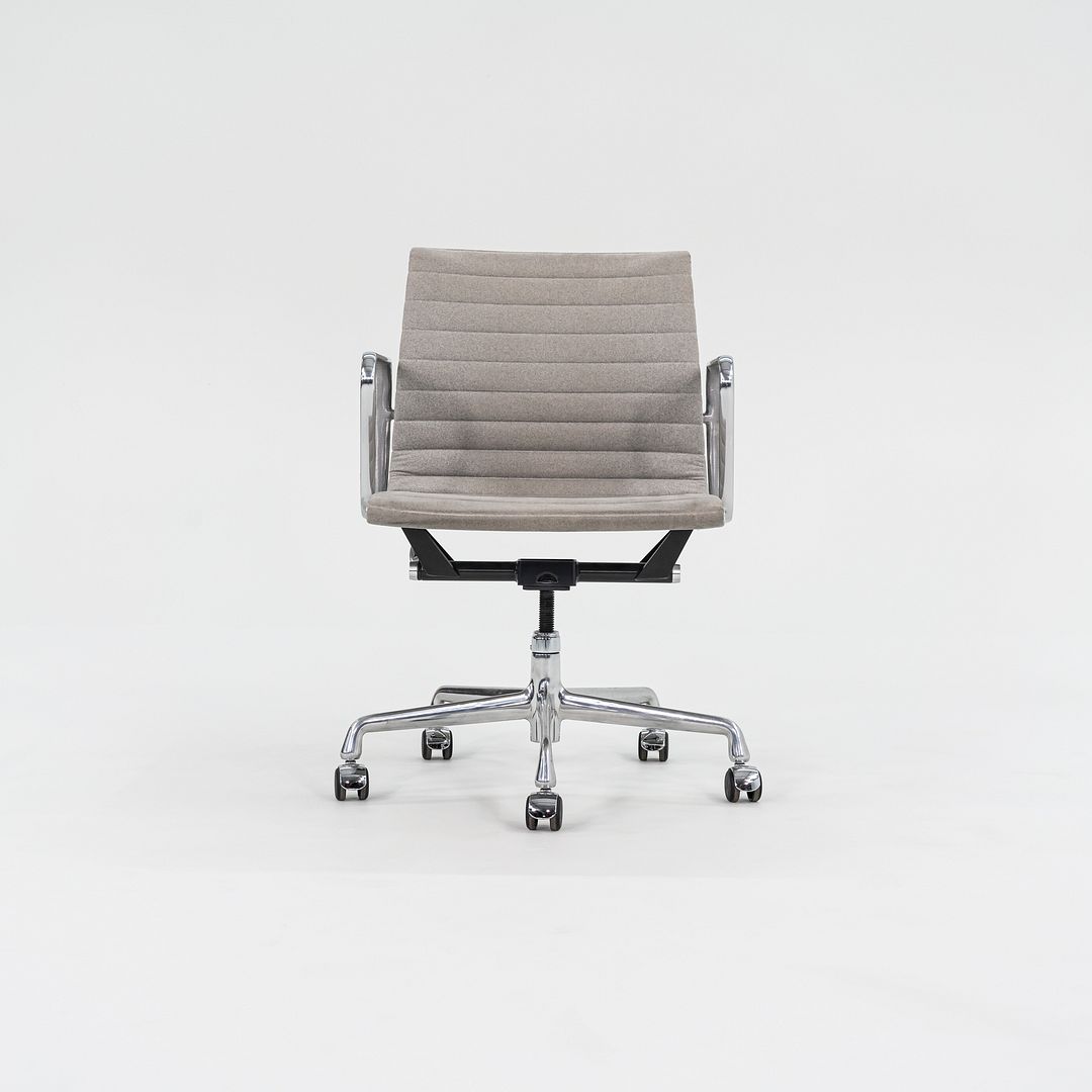 2008 Herman Miller Eames Aluminum Management Desk Chair in Grey 2x Available