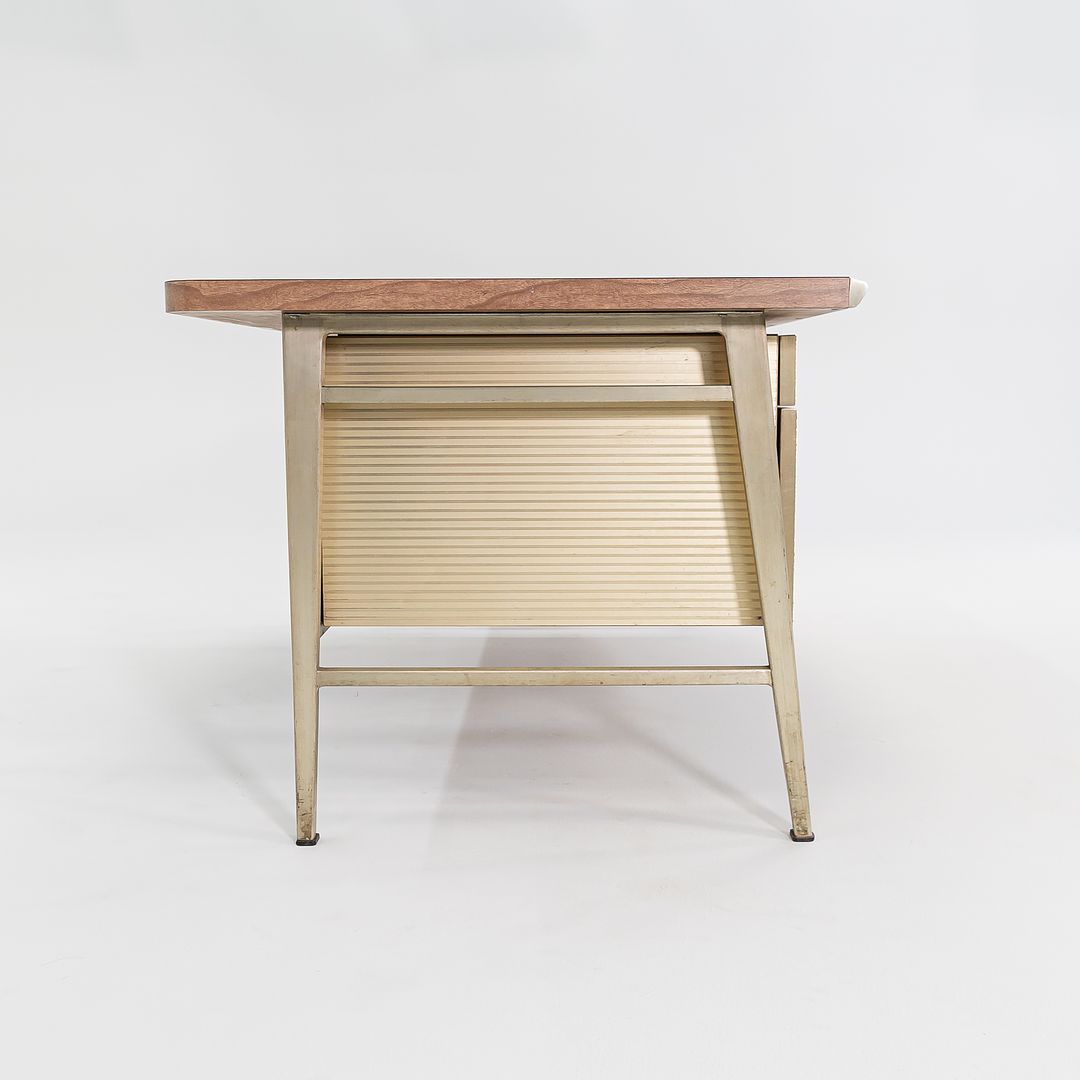 1958 Italic Desk by Gordon Bunshaft and SOM for General Fireproofing