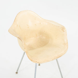 1960 Herman Miller Eames DAX Dining Arm Shell Chair in Parchment Fiberglass