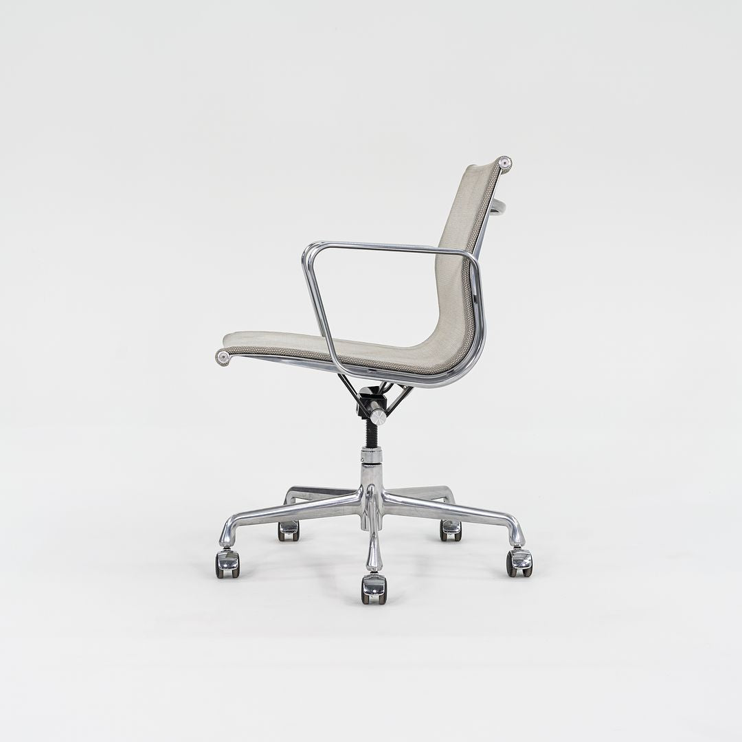 2015 Aluminum Group Management Chair, Model EA335 by Ray and Charles Eames for Herman Miller Aluminum, PVC Mesh, Rubber, Steel, Plastic