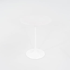 2008 Pedestal Round Side Table, Model 16OTR by Eero Saarinen for Knoll Aluminum, Marble, Powdercoat, Fiberboard