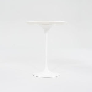 2008 Pedestal Round Side Table, Model 16OTR by Eero Saarinen for Knoll Aluminum, Laminate, Powdercoat, Fiberboard