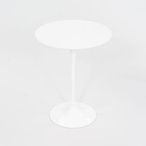 2008 Pedestal Round Side Table, Model 16OTR by Eero Saarinen for Knoll Aluminum, Laminate, Powdercoat, Fiberboard