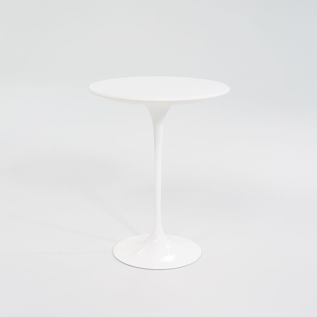 2008 Pedestal Round Side Table, Model 16OTR by Eero Saarinen for Knoll Aluminum, Laminate, Powdercoat, Fiberboard