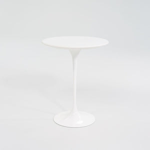 SOLD 2008 Pedestal Round Side Table, Model 16OTR by Eero Saarinen for Knoll Aluminum, Laminate, Powdercoat, Fiberboard