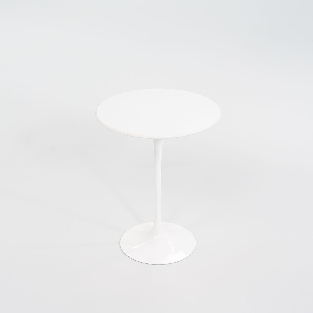 2008 Pedestal Round Side Table, Model 16OTR by Eero Saarinen for Knoll Aluminum, Laminate, Powdercoat, Fiberboard