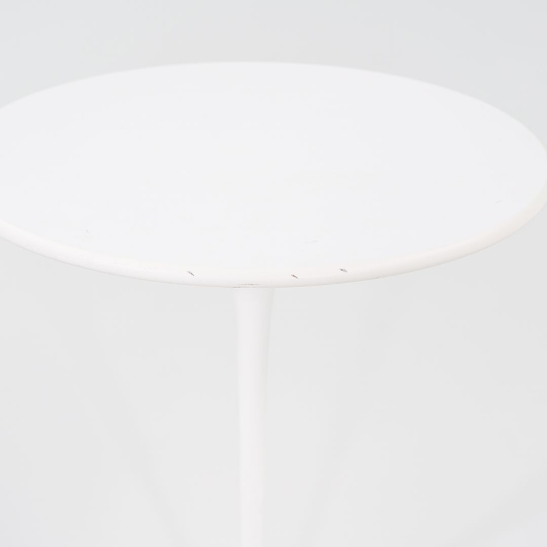 SOLD 2008 Pedestal Round Side Table, Model 16OTR by Eero Saarinen for Knoll Aluminum, Laminate, Powdercoat, Fiberboard