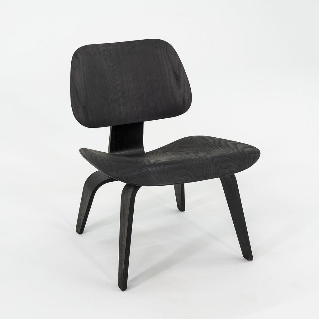 1952 Herman Miller Eames LCW Lounge Chair Crafted in Ebonized Ash Plywood Black